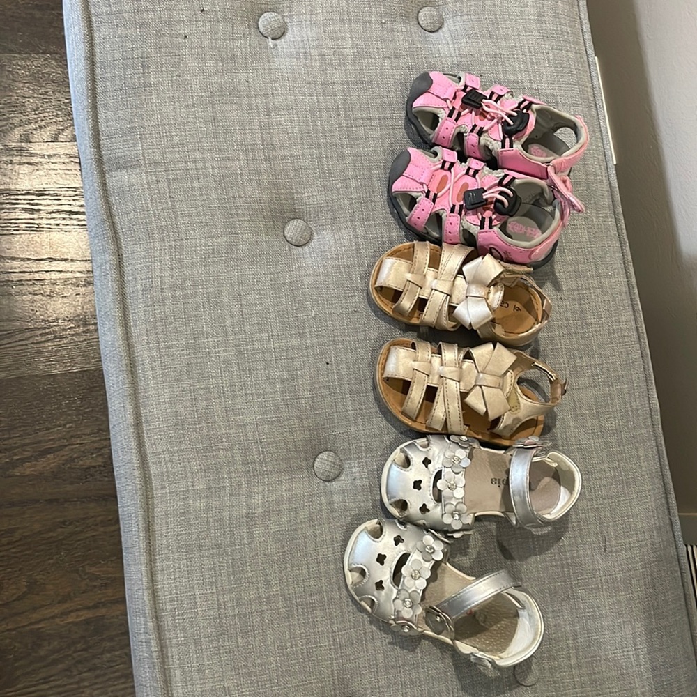Size 6 girl shoes